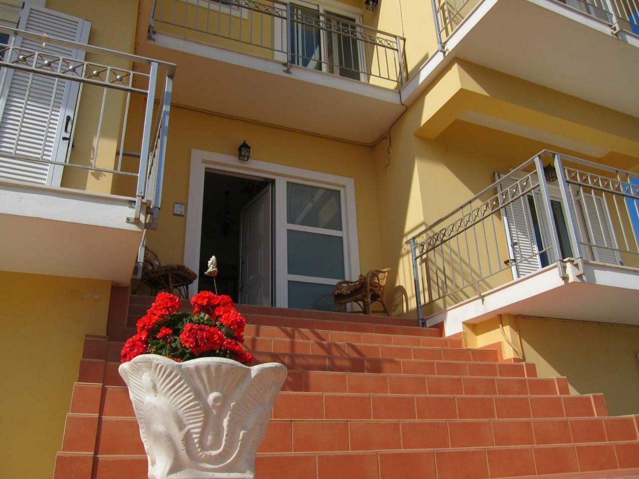 Baladinos Apartments Gerani  Екстериор снимка